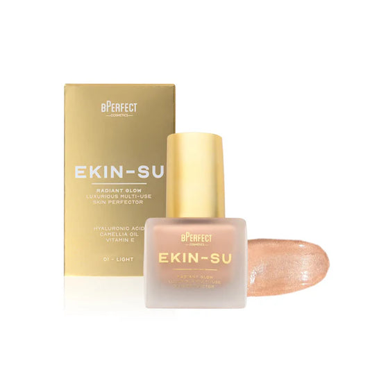 Botella del iluminador multiusos BPerfect x Ekin-Su Radiant Glow en el tono 01 Light con su aplicador.