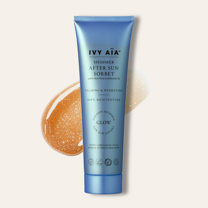 Tubo dosificador del gel refrescante Shimmer After Sun Sorbet con sutiles destellos iluminadores.