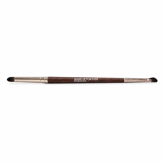 Brocha 262 Versatile 2 Ended Eye de Make Up For Ever.