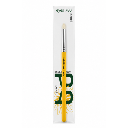 Brocha de ojos clásica tipo lápiz Studio 780 Pencil de Bdellium Tools con mango negro profesional.