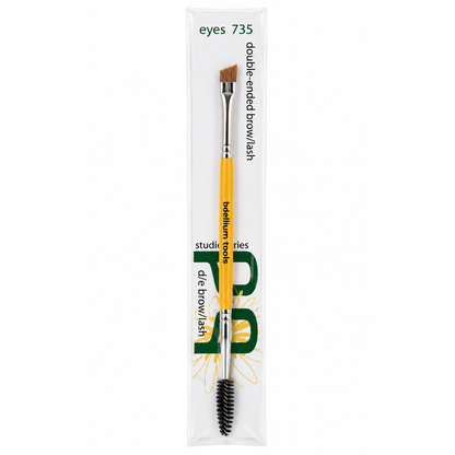 Pincel de doble extremo para cejas y pestañas Studio 735 Double-Ended Brow Lash de Bdellium Tools con mango negro.