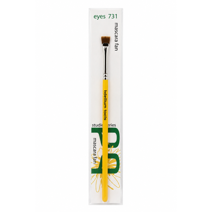 Pincel de abanico pequeño para pestañas Travel 731 Mascara Fan de Bdellium Tools con mango corto negro.