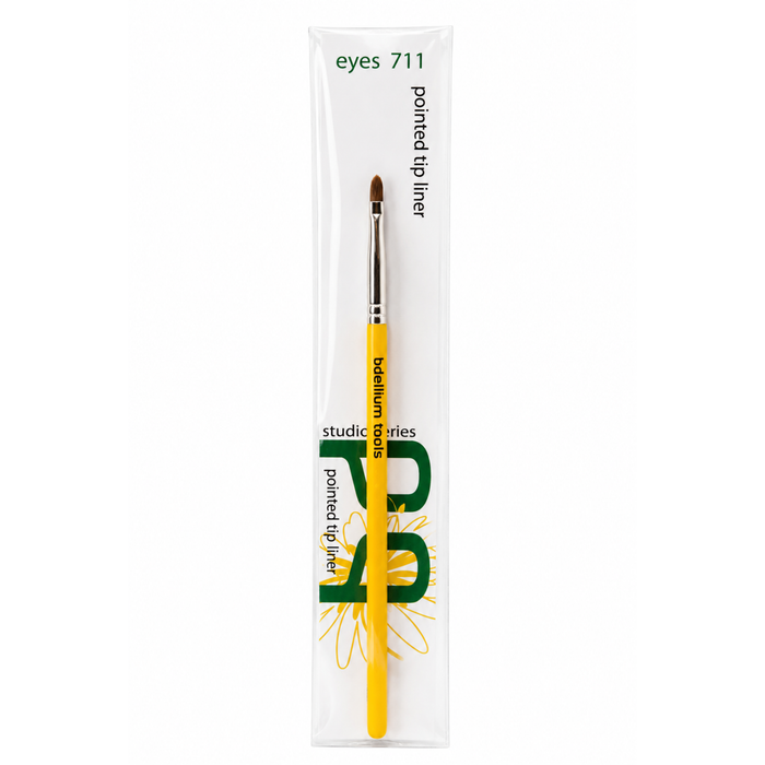 Pincel delineador de punta cónica fina Studio 711 Pointed Tip Liner de Bdellium Tools con mango negro clásico.