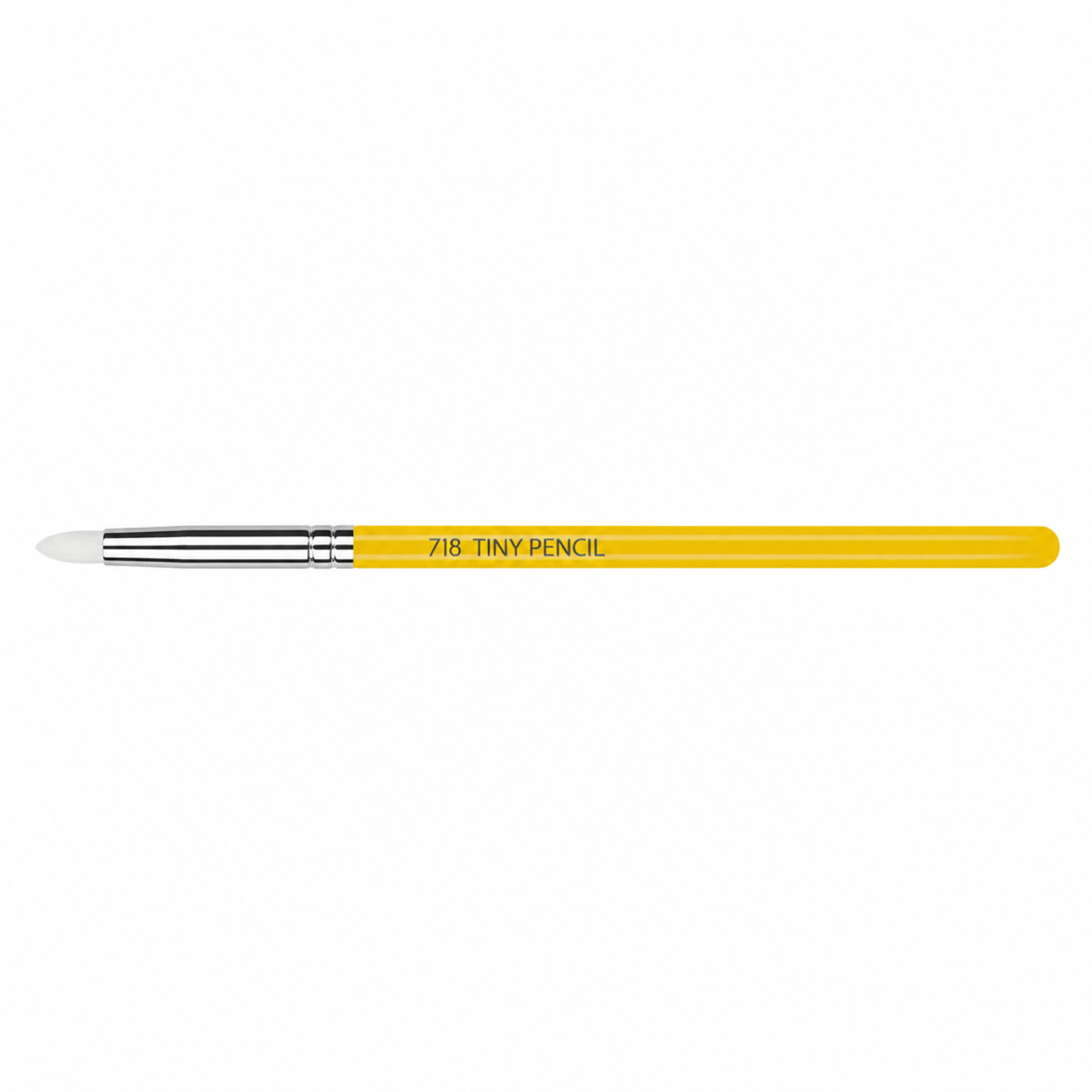 Primer plano detalle de la punta cónica fina y las cerdas firmes del pincel de ojos de precisión Bdellium Tools 718.