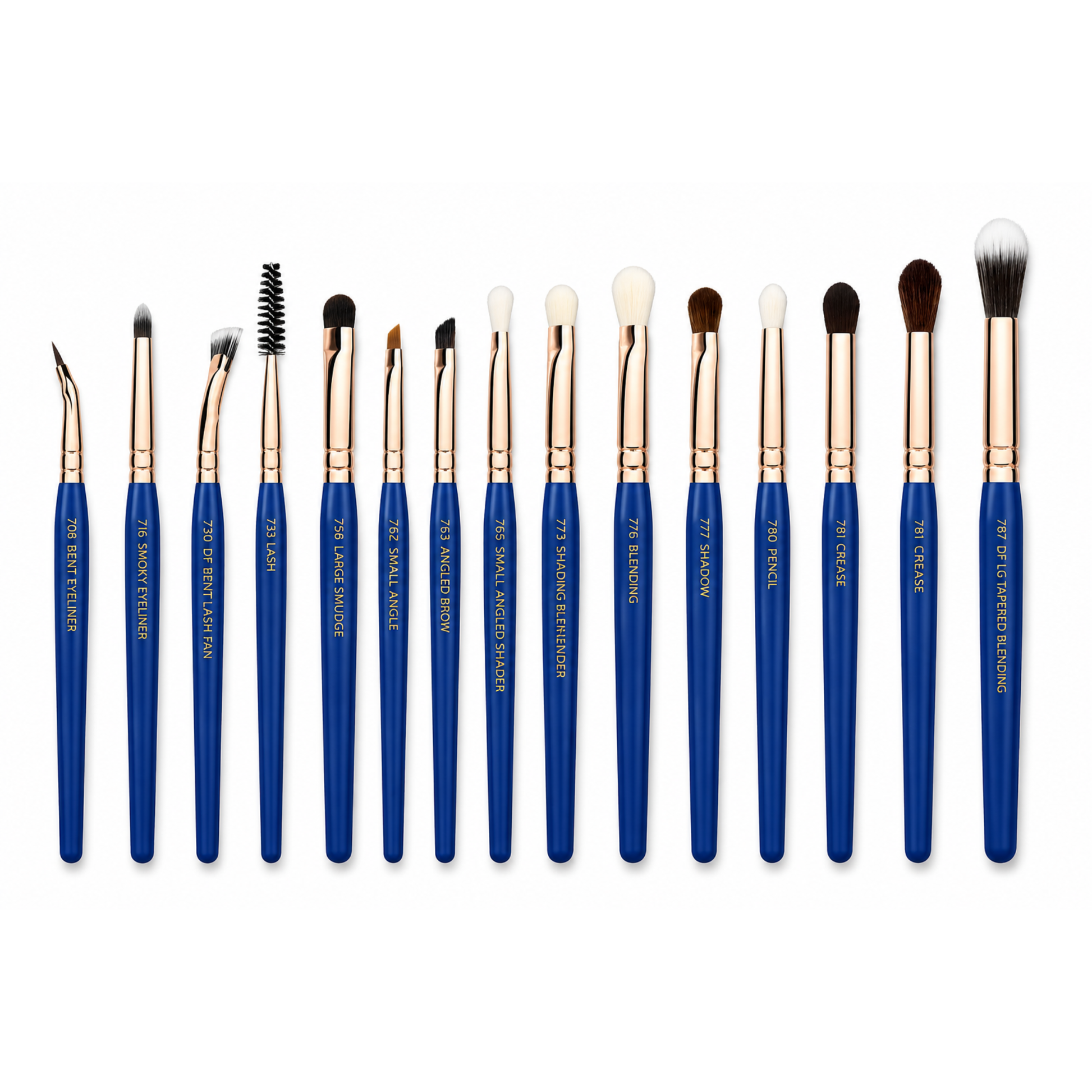 Acercamiento a las cerdas sintéticas veganas y virola de oro rosa de las brochas para ojos Bdellium Tools.