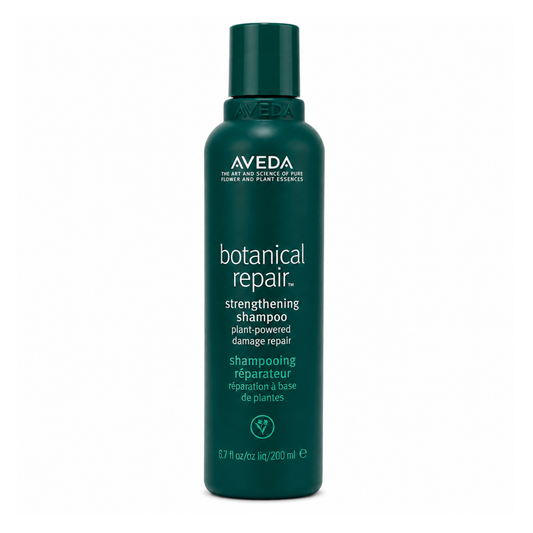 Botanical Repair Strengthening Shampoo de Aveda en su envase.