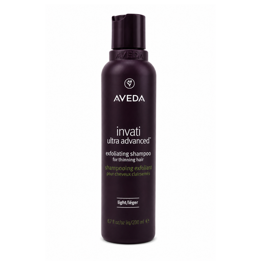 Invati Ultra Advanced Exfoliating Shampoo Light de Aveda en su envase.