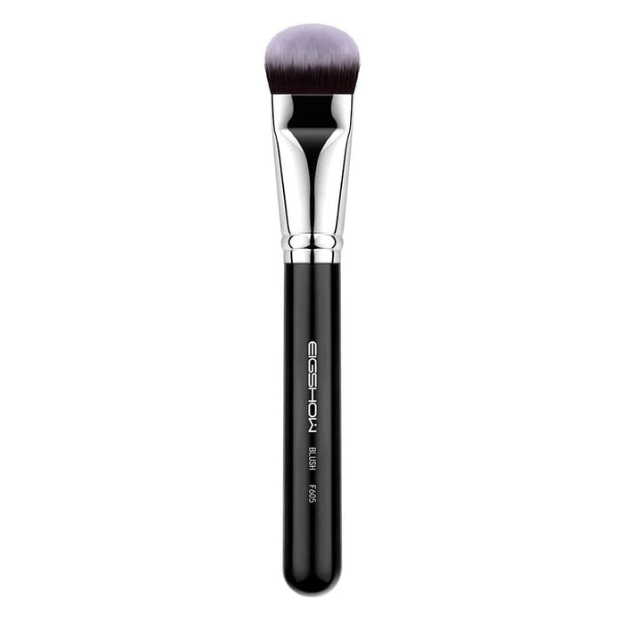 Brocha Kabuki F625 de EIGSHOW con cabezal plano para aplicación de base de maquillaje.