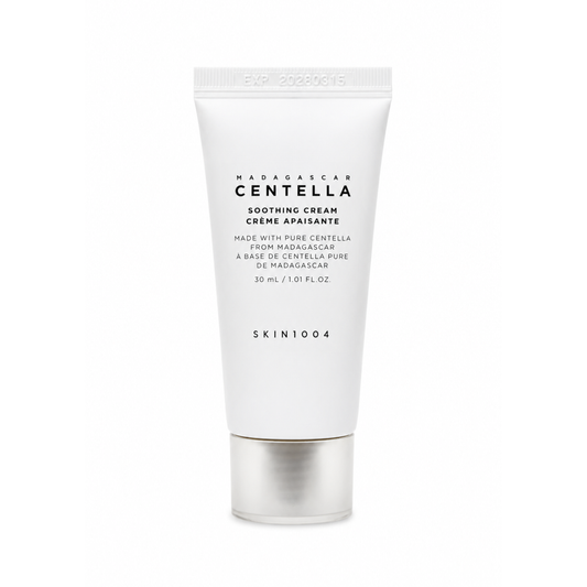 Detalle de la textura de Centella Soothing Cream de SKIN1004.