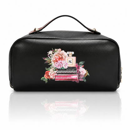 Detalle de la silueta rígida e impermeable con el estampado artístico vintage característico de la línea Sabina.