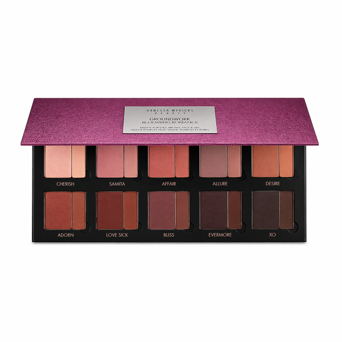 Groundwork Palette Blooming Romance de Danessa Myricks Beauty en caja.