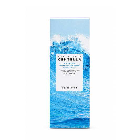 Detalle de la textura de Hyalu-Cica Water-Fit Sun Serum de SKIN1004.