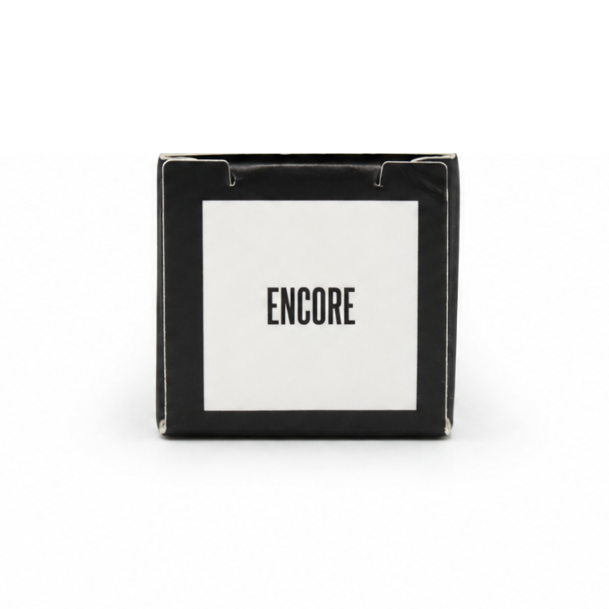 Empaque de producto de Jeffree Star Cosmetics que dice Encore.