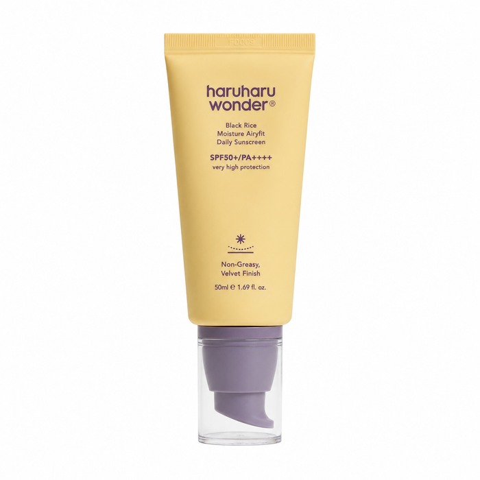 Envase de protector solar Moisture Airyfit Daily Sunscreen SPF50+ Unscented de la marca Haruharu Wonder.