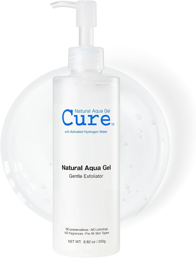 Envase del Natural Aqua Gel Cure de Toyo, el exfoliante facial japonés.