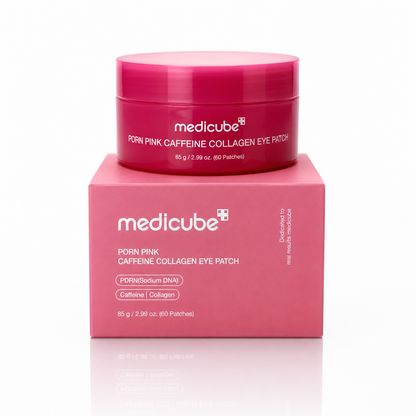 Aplicación de PDRN Pink Caffeine Collagen Eye Patch de Medicube sobre la piel.