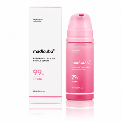 Aplicación de PDRN Pink Collagen Bubble Serum de Medicube sobre la piel.