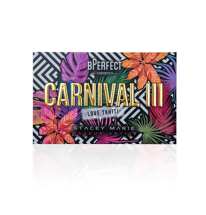 Look de maquillaje artístico de alta complejidad realizado con la paleta Love Tahiti, destacando la transición y difuminado de los colores.