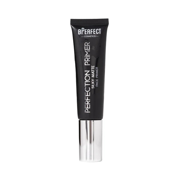 Tubo del Perfection Primer - Silky Matte de BPerfect Cosmetics sobre fondo blanco, resaltando su empaque profesional.