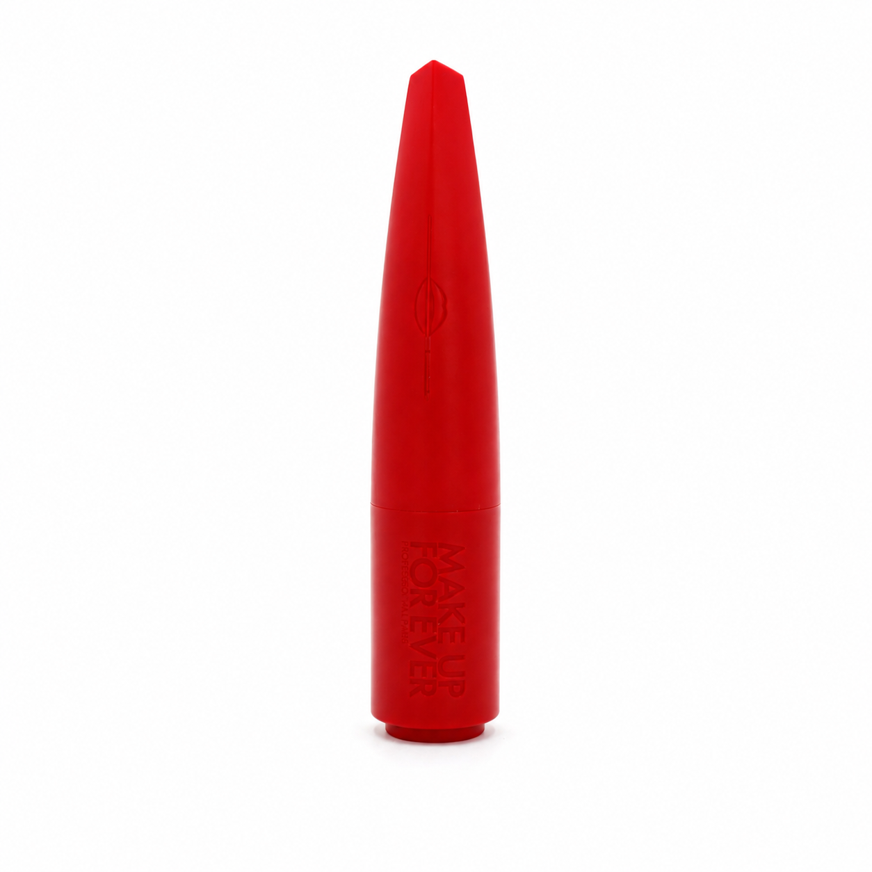 Detalle del tono rojo manzana vibrante del labial de MUFE.