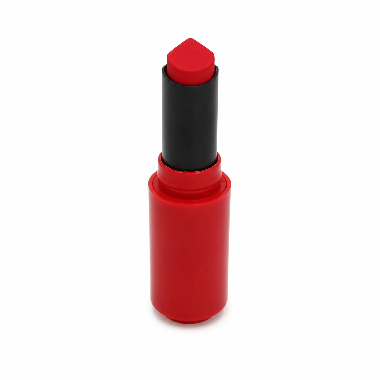 Aplicación del labial Rouge Artist For Ever 426 sobre los labios.