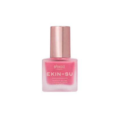 Envase del rubor líquido BPerfect x Ekin-Su Radiant Blush en el tono Checkmate con aplicador.