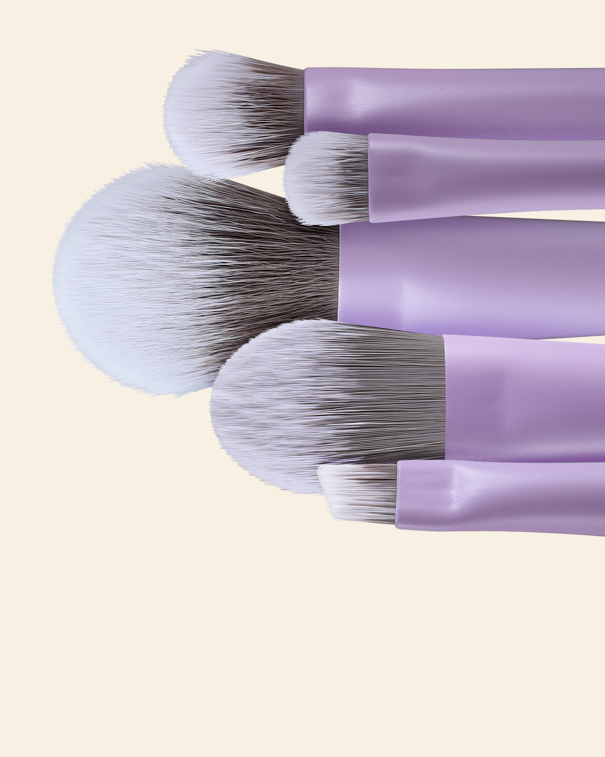 Empaque compacto y sofisticado del kit de 5 brochas EIGSHOW, ideal para regalo o viaje.