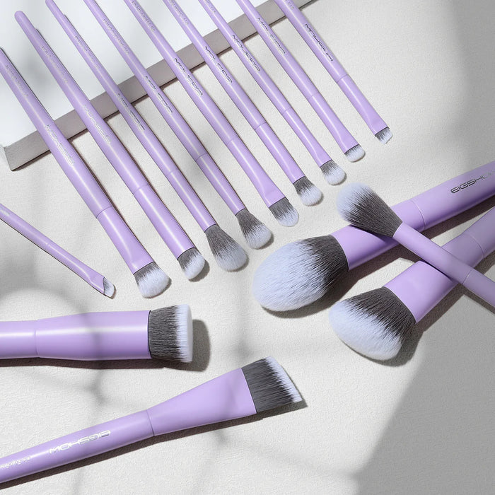 Set completo de 15 brochas Jade Series Lilac Whisper con estuche profesional.