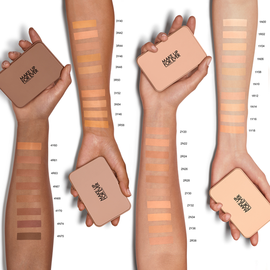 Frasco original de la base de maquillaje compacta en polvo HD Skin Matte Velvet de la marca Make Up For Ever.