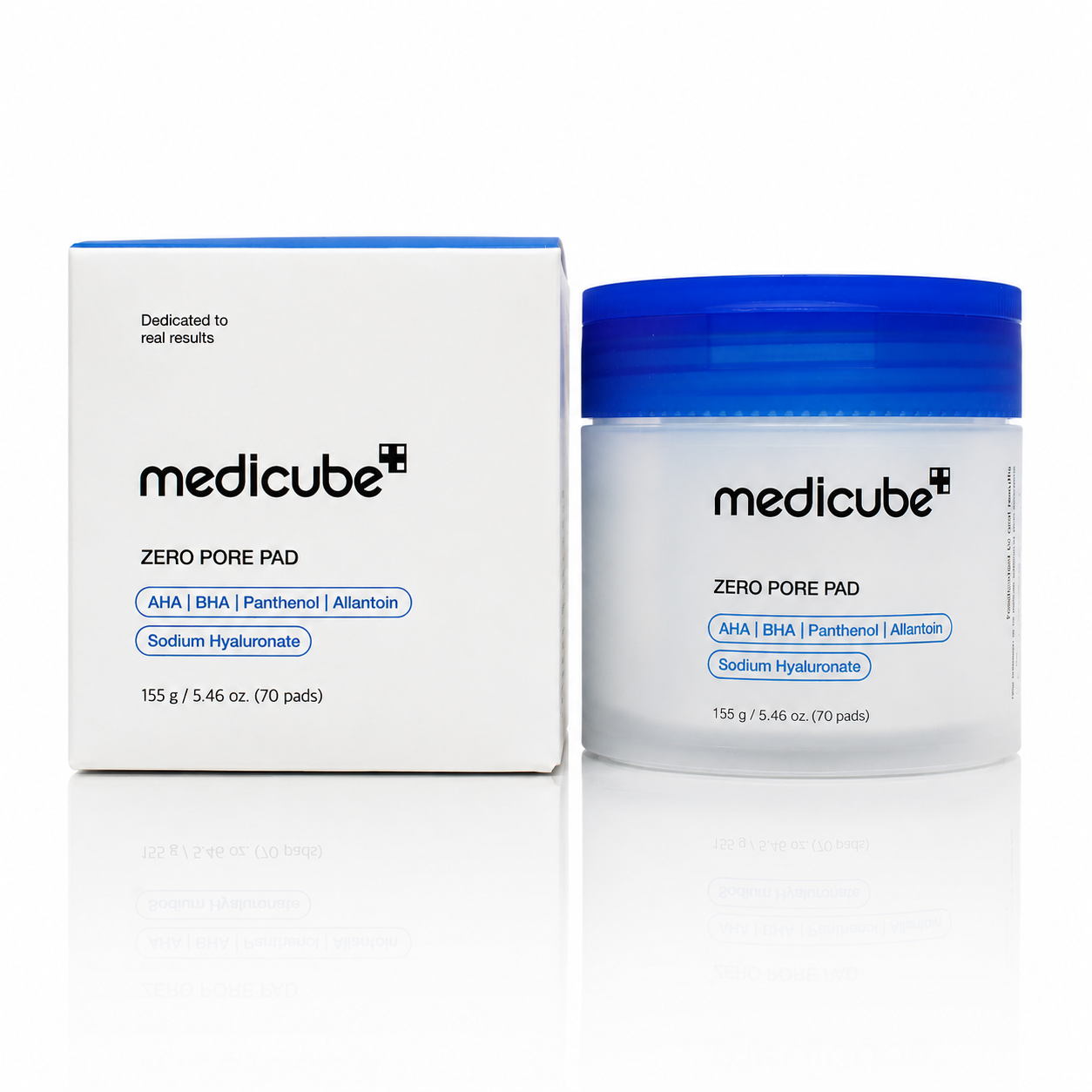 Aplicación de Zero Pore Pad 2.0 de Medicube sobre la piel.